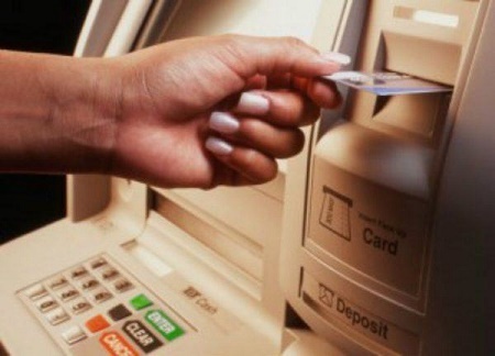 Ghi mật khẩu trên thẻ ATM, chủ quán cà phê bị rút trộm 32 triệu đồng