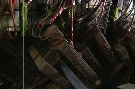 Vỡ đường ống dẫn dầu, 3 công nhân bị bỏng nặng