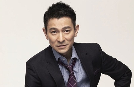 Lưu Đức Hoa xuất viện sau tai nạn ngã ngựa, vẫn chưa thể đi lại