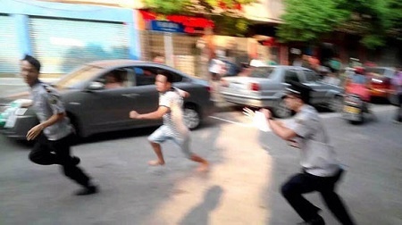 Mâu thuẫn trên bàn nhậu, 2 giảng viên rượt chém nhau