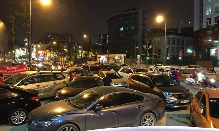 Ngày thứ 10 cư dân 