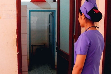 Phát hiện thi thể hai trẻ sơ sinh còn nguyên dây rốn trong thùng rác bệnh viện