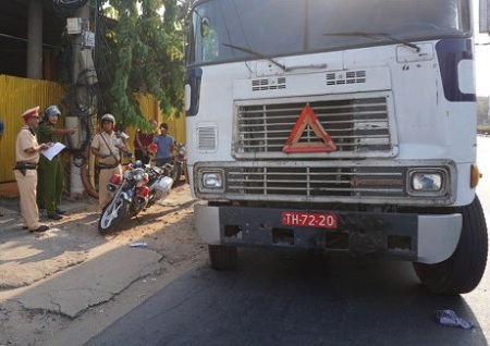 Thủ tướng yêu cầu tổng kiểm tra biển số xe quân đội