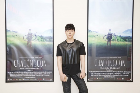 Chỉ đi xem phim mà Nathan Lee đã diện “cây” hàng hiệu 3 tỷ đồng