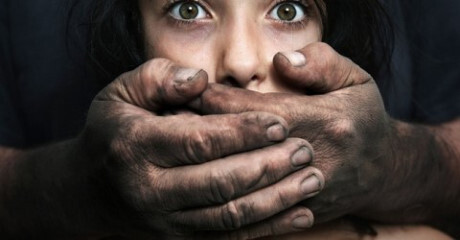 Bắt giam kẻ biến thái dụ bé gái 8 tuổi vào nhà vệ sinh để giở trò đồi bại