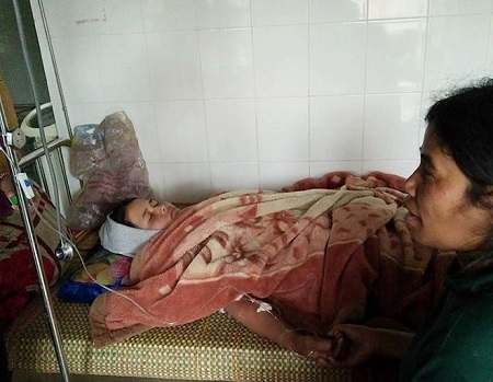 Nghi buồn chuyện gia đình, một phụ nữ người Cơ Tu ăn lá ngón tự tử