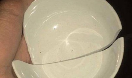 Mặt đất rung lắc mạnh, dân hoảng hốt tháo chạy khỏi nhà