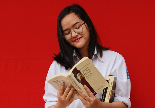 Nữ sinh Việt giành học bổng 7 tỷ của Harvard nhờ viết bài luận về tên mình