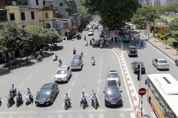 Dự báo thời tiết ngày 11/4: Miền Bắc nóng 38 độ C trước khi đón không khí lạnh