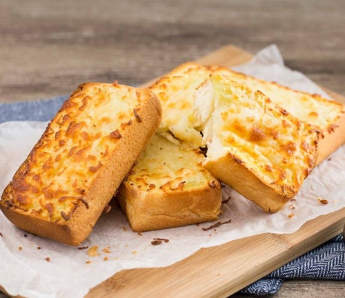 Bánh mì nướng phô mai tỏi – thơm ngon giòn tan 