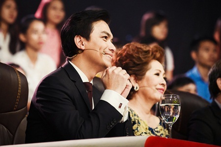 Mạnh Quỳnh bộc lộ cảm xúc bằng...vọng cổ