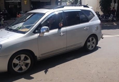 Thanh niên rút súng bắn người đang chờ xe buýt vì nhận nhầm đối thủ