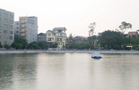 Phát hiện thi thể nam sinh nổi trên hồ Biển Bạch