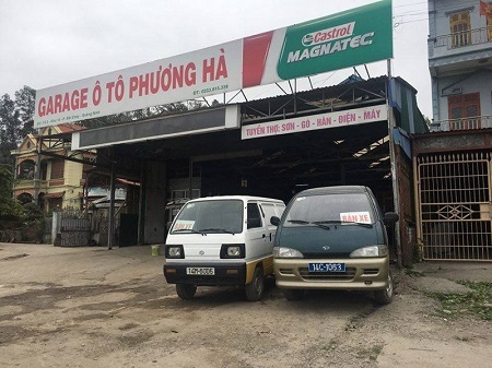 Xe ô tô biển xanh được rao bán 130 triệu đồng bên quốc lộ