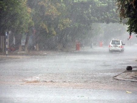 Dự báo thời tiết ngày 16/4: Cuối tuần, miền Bắc đề phòng thời tiết nguy hiểm