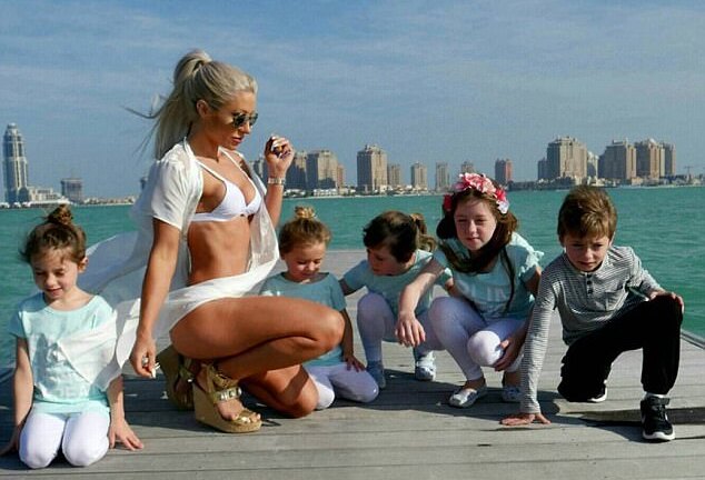 Bà mẹ 5 con giữ dáng đẹp như hotgirl