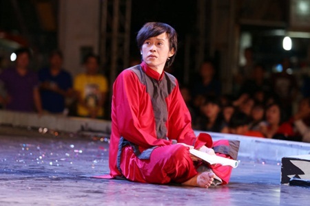 Những hành động đơn giản thể hiện nhân cách cao đẹp của Hoài Linh