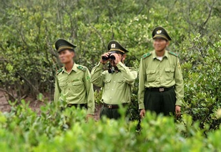 Truy bắt nhóm lâm tặc đâm trọng thương cán bộ kiểm lâm