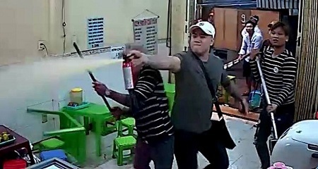 Vụ giang hồ đập phá quán kem ở trung tâm Sài Gòn: Bắt giữ 1 nghi can
