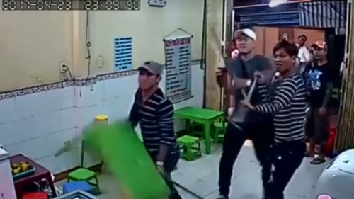 Lời khai của nghi phạm đập phá quán kem ở Sài Gòn