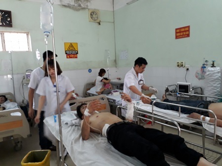 Điều hòa phát nổ, 3 người bị thương