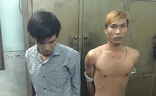 Táo tợn dùng gậy đánh phụ nữ bất tỉnh rồi cướp xe máy