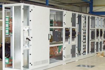 Tủ điện sân bay Nội Bài bốc cháy lúc rạng sáng