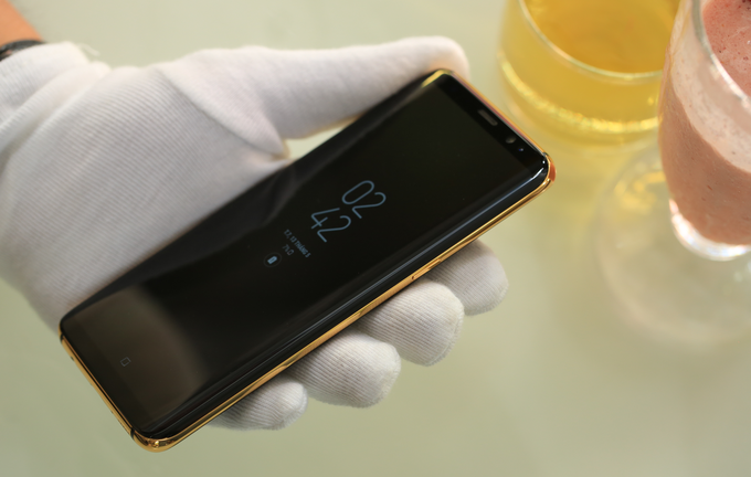 Xuất hiện Galaxy S8 mạ vàng đầu tiên tại Việt Nam, giá hơn 41 triệu đồng