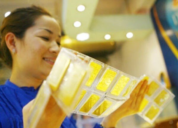 Giá vàng hôm nay 15/5: Vàng SJC duy trì ở mức thấp