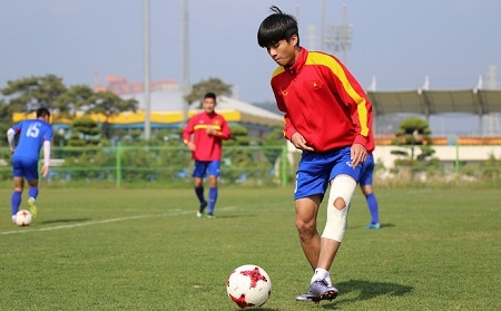 Chuyện chưa biết sau việc Phan Thanh Hậu được chọn đá U20 World Cup vào phút chót