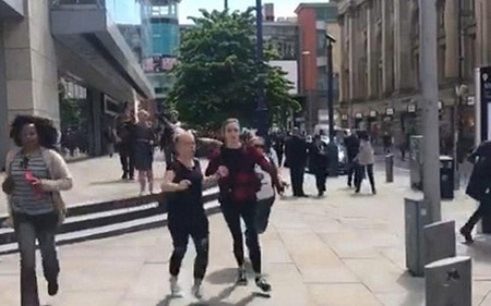 Lại nổ lớn ở Manchester, hàng trăm người sơ tán