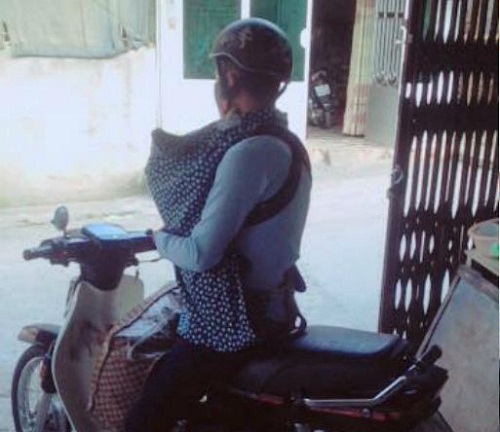 Chồng ôm con bỏ nhà đi vì vợ 2 tuần không chịu gội đầu