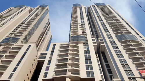 Rơi từ tầng 17 chung cư New Skyline, bé trai 5 tuổi tử vong