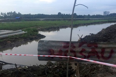 Lọt hố công trình đầy nước mưa, bé gái 8 tuổi tử vong thương tâm