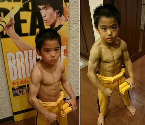 Bé trai 7 tuổi có thân hình cơ bắp cuồn cuộn như Lý Tiểu Long