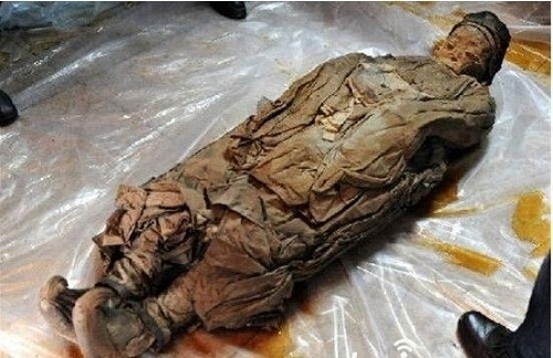 Khai quật xác ướp thời nhà Minh, hé lộ bí ẩn đáng sợ bên trong thân thể