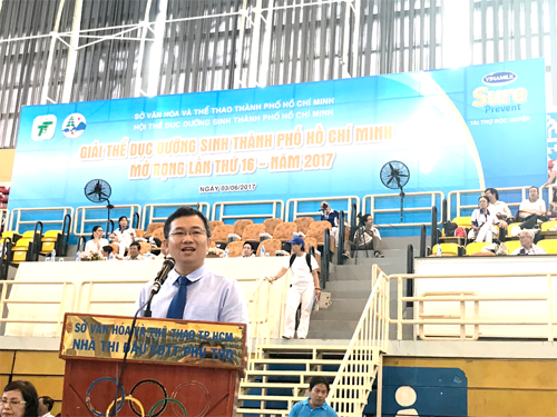 Vinamilk sure prevent tiếp tục đồng hành cùng hội thể dục dưỡng sinh TP HCM chăm sóc sức khỏe cho gần 3000 người cao tuổi