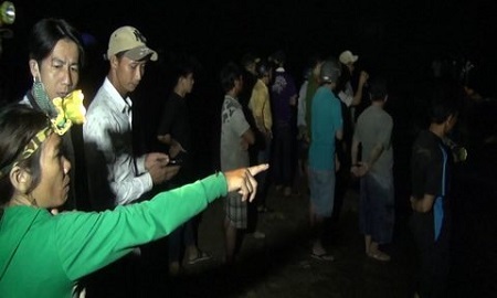 Tắm suối, 3 học sinh lớp 9 bị nước nguồn cuốn mất tích