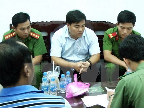 Khởi tố, tạm giam 2 cán bộ Chi cục Quản lý thị trường tỉnh Sóc Trăng