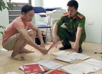 Kỹ sư xây dựng lập 