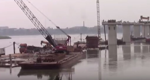 Hai công nhân tử vong vì bị dầm bê tông nặng 200 tấn đè tại công trường cầu Việt Trì - Ba Vì