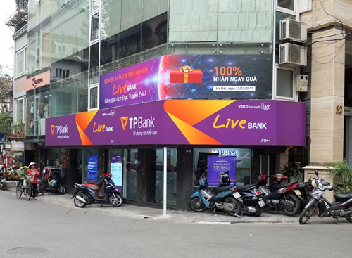 50 năm: Hành trình từ ATM đến ngân hàng hoàn toàn tự động