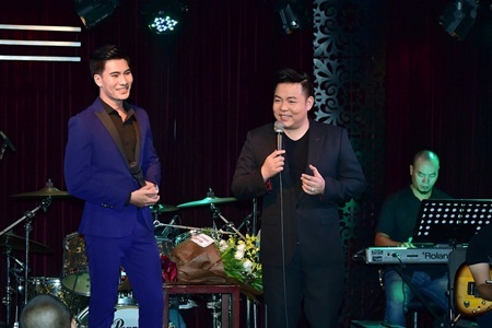 Quang Lê đích thân làm MC trong minishow của học trò Ngọc Sơn