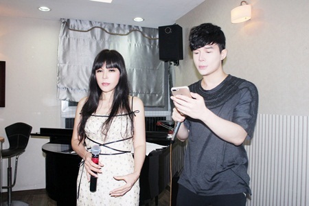 Tình bạn thân thiết đáng ngưỡng mộ của Nhật Hạ và Nathan Lee