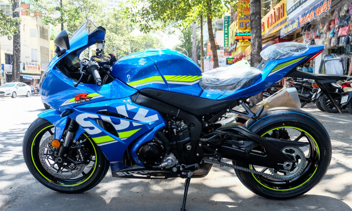 Suzuki GSX-R1000 2017 đầu tiên tại Việt Nam