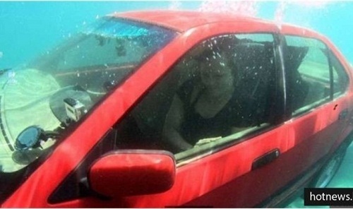 Làm gì để thoát thân khi xe ô tô bị chìm ngập xuống nước?