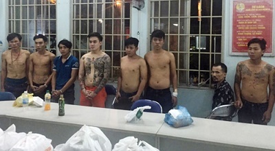 Truy tố nhóm giang hồ tranh giành bảo kê người chuyển giới bán dâm