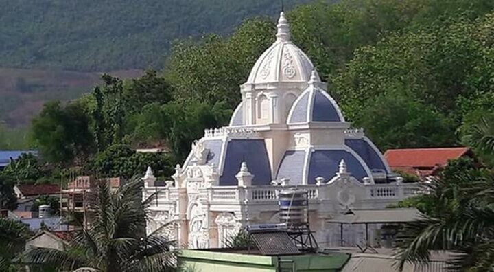 Biệt thự triệu đô là của em trai Chủ nhiệm Uỷ ban Kiểm tra Tỉnh uỷ Sơn La