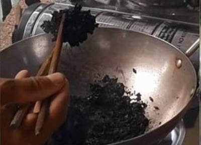 Đồng Tháp làm rõ vụ gạo có mùi lạ, vón cục đen sì khi rang