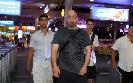 Flores phải xin phép nếu muốn đấu võ sư Huỳnh Tuấn Kiệt